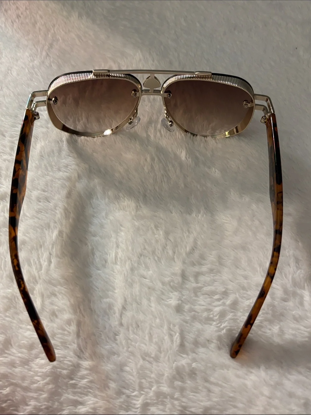 Fashion sunglasses￼ elegant aviator